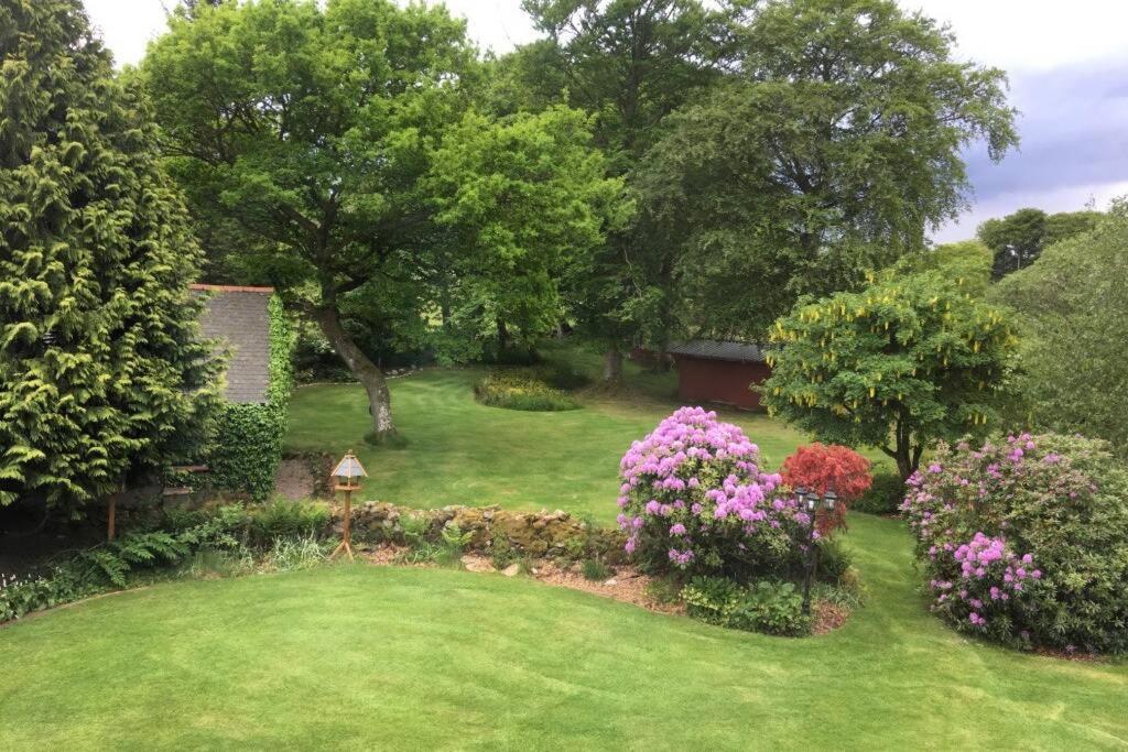 Serene Countryside Home With Manicured Gardens Stonehaven Kültér fotó